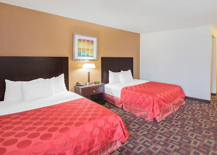 Hotel Sky Tree Tulsa